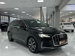 2022 Audi Q7 55 TFSI quattro S line Sport, чёрный — фото 3
