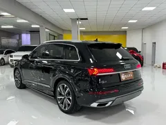 2022 Audi Q7 55 TFSI quattro S line Sport, чёрный — фото 7