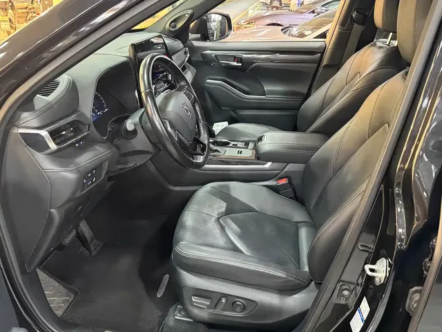 2021 Toyota Crown Kluger 2.5L Hybrid 4WD Flagship