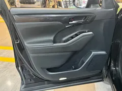 2021 Toyota Crown Kluger 2.5L Hybrid 4WD Flagship, чёрный — фото 6