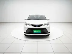 2021 Toyota Sienna 2.5L, белый — фото 2