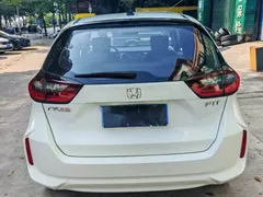 2021 Honda Fit 1.5L CVT Pro, белый — фото 3