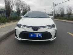 2022 Toyota Corolla 1.8L Hybrid E-CVT, белый — фото 2