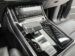 2022 Audi Q8 55 TFSI, чёрный — фото 19