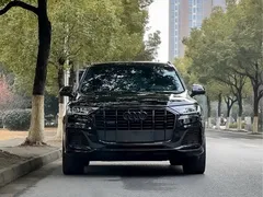 2023 Audi Q7 55 TFSI quattro S line, чёрный — фото 2