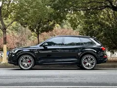 2023 Audi Q7 55 TFSI quattro S line, чёрный — фото 7