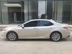 2021 Toyota Camry 2.0G Luxury — фото 3