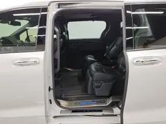2021 Toyota Sienna 2.5L Hybrid Premium, белый — фото 12