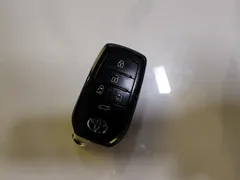 2021 Toyota Sienna 2.5L Hybrid Premium, белый — фото 18