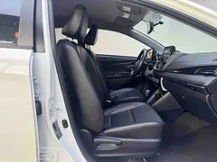 2022 Toyota Yaris L Zhixuan X 1.5L CVT Luxury Plus, белый — фото 7