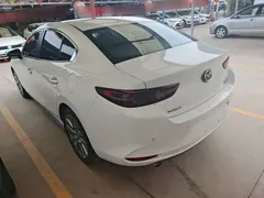 2021 Mazda 3 2.0L, белый — фото 5