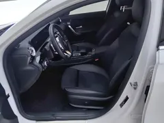 2022 Mercedes-Benz A-Class A 200 L, белый — фото 9