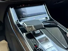 2021 Audi Q7 55 TFSI quattro S line Sport, чёрный — фото 9
