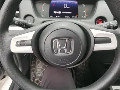2021 Honda Fit 1.5L CVT, белый — фото 15