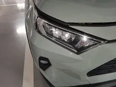 2021 Toyota RAV4 2.5L Hybrid E-CVT 4WD Elite Plus — фото 7