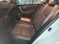 2021 Toyota RAV4 2.5L Hybrid E-CVT 4WD Elite Plus — фото 18