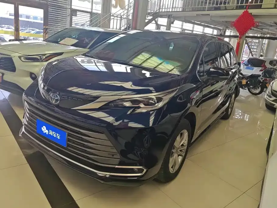 2021 Toyota Sienna 2.5L Hybrid Ultimate
