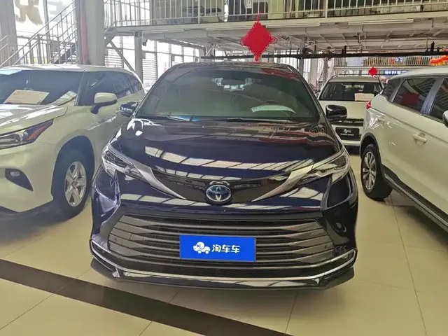 2021 Toyota Sienna 2.5L Hybrid Ultimate