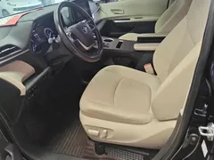 2021 Toyota Sienna 2.5L Hybrid Ultimate, синий — фото 9