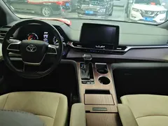 2021 Toyota Sienna 2.5L Hybrid Ultimate, синий — фото 12