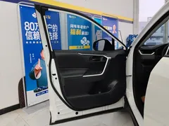 2022 Toyota Wildlander 2.0L CVT 2WD, белый — фото 7