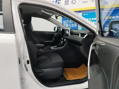 2022 Toyota Wildlander 2.0L CVT 2WD, белый — фото 8