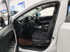 2022 Toyota Wildlander 2.0L CVT 2WD, белый — фото 9