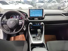 2022 Toyota Wildlander 2.0L CVT 2WD, белый — фото 12