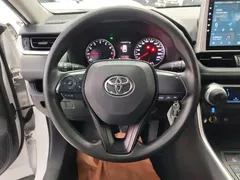 2022 Toyota Wildlander 2.0L CVT 2WD, белый — фото 15