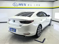 2021 Mazda 3 2.0L, белый — фото 3