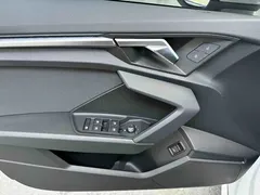 2022 Audi A3 Sportback 35 TFSI, белый — фото 11