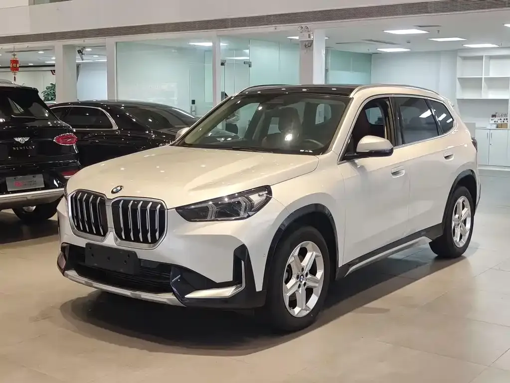 2023 BMW X1
