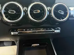 2022 Mercedes-Benz GLB 180, белый — фото 12