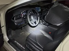 2021 Toyota Camry 2.0G Luxury, белый — фото 9