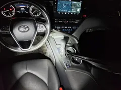 2021 Toyota Camry 2.0G Luxury, белый — фото 12