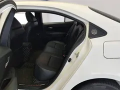 2021 Toyota Corolla 1.2T S-CVT Luxury, белый — фото 11