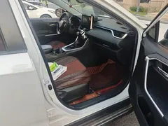 2022 Toyota RAV4 2.0L CVT 2WD Fashion, белый — фото 8