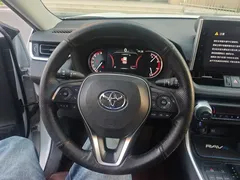 2022 Toyota RAV4 2.0L CVT 2WD Fashion, белый — фото 15