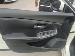 2023 Nissan Sylphy 1.6L CVT, белый — фото 7