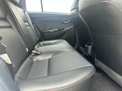 2022 Toyota Yaris L Zhixuan X 1.5L CVT Luxury Plus, белый — фото 12