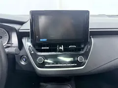 2021 Toyota Corolla TNGA 1.5L CVT, белый — фото 13