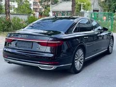 2021 Audi A8L 50 TFSI quattro Luxury, чёрный — фото 4
