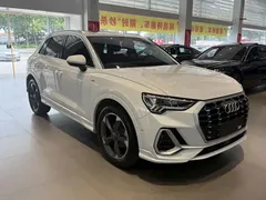 2023 Audi Q3 35 TFSI Fashion Sport 1.4T, белый — фото 3