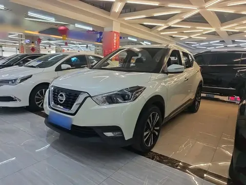 2021 Nissan Kicks 1.5L XV CVT Luxury