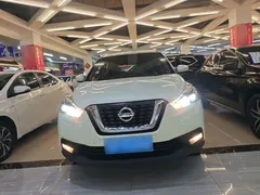 2021 Nissan Kicks 1.5L XV CVT Luxury, белый — фото 3