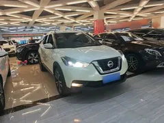 2021 Nissan Kicks 1.5L XV CVT Luxury, белый — фото 4