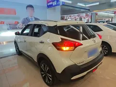 2021 Nissan Kicks 1.5L XV CVT Luxury, белый — фото 5