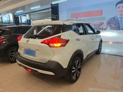 2021 Nissan Kicks 1.5L XV CVT Luxury, белый — фото 7