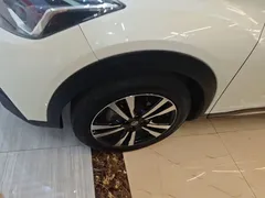 2021 Nissan Kicks 1.5L XV CVT Luxury, белый — фото 23
