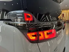 2023 Toyota Vellfire 2.5L HV, белый — фото 42
